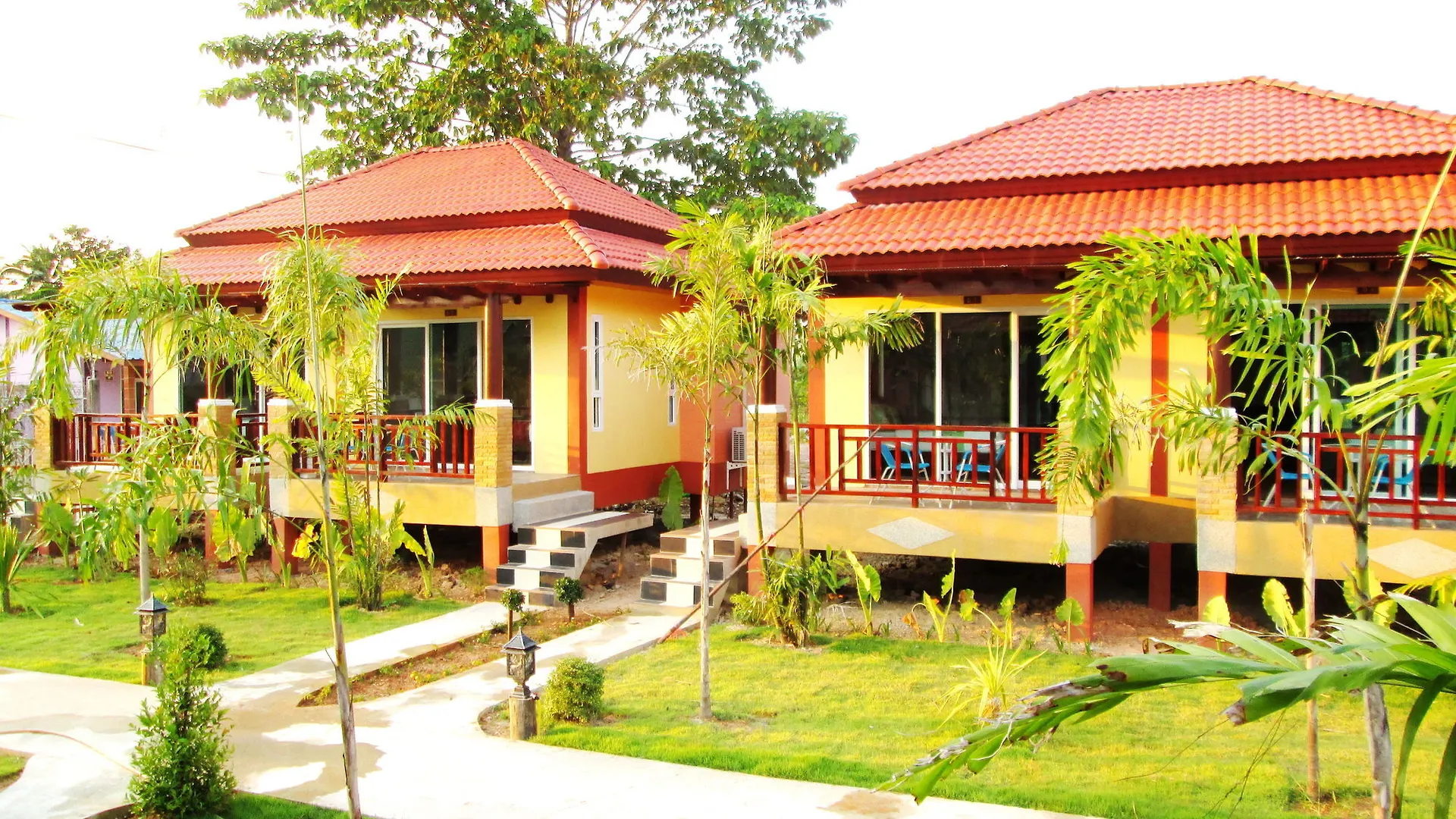 ***  Lanta Riviera Villa Resort - Sha Certified Ko Lanta Thailand